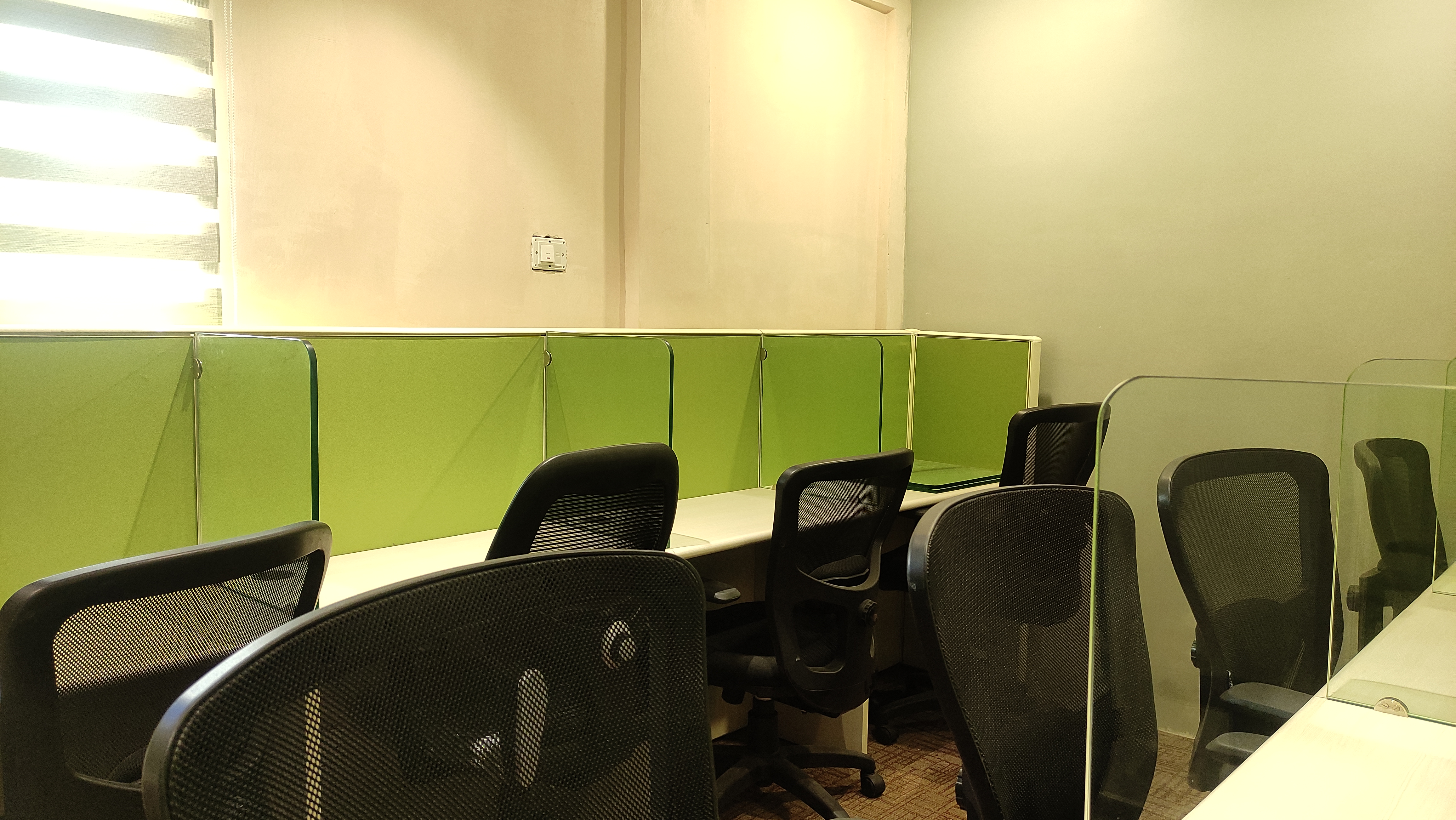 Flexible Hot Desk - Korattur